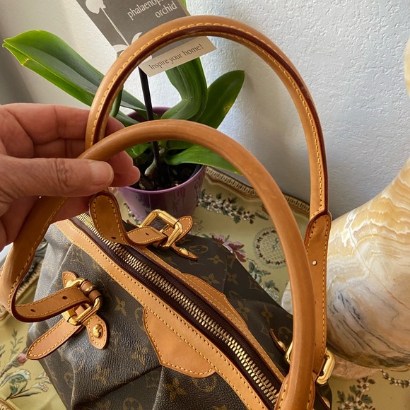 🎉Louis Vuitton 🎉Tivoli GM - Picture 15 of 16